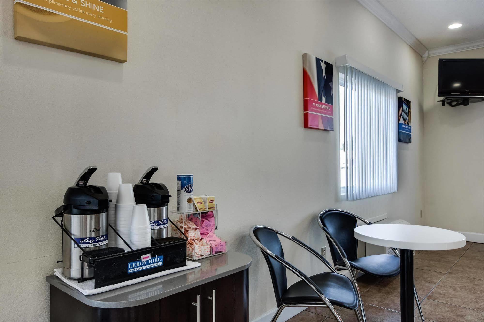 Motel 6-Hinesville, Ga Екстер'єр фото