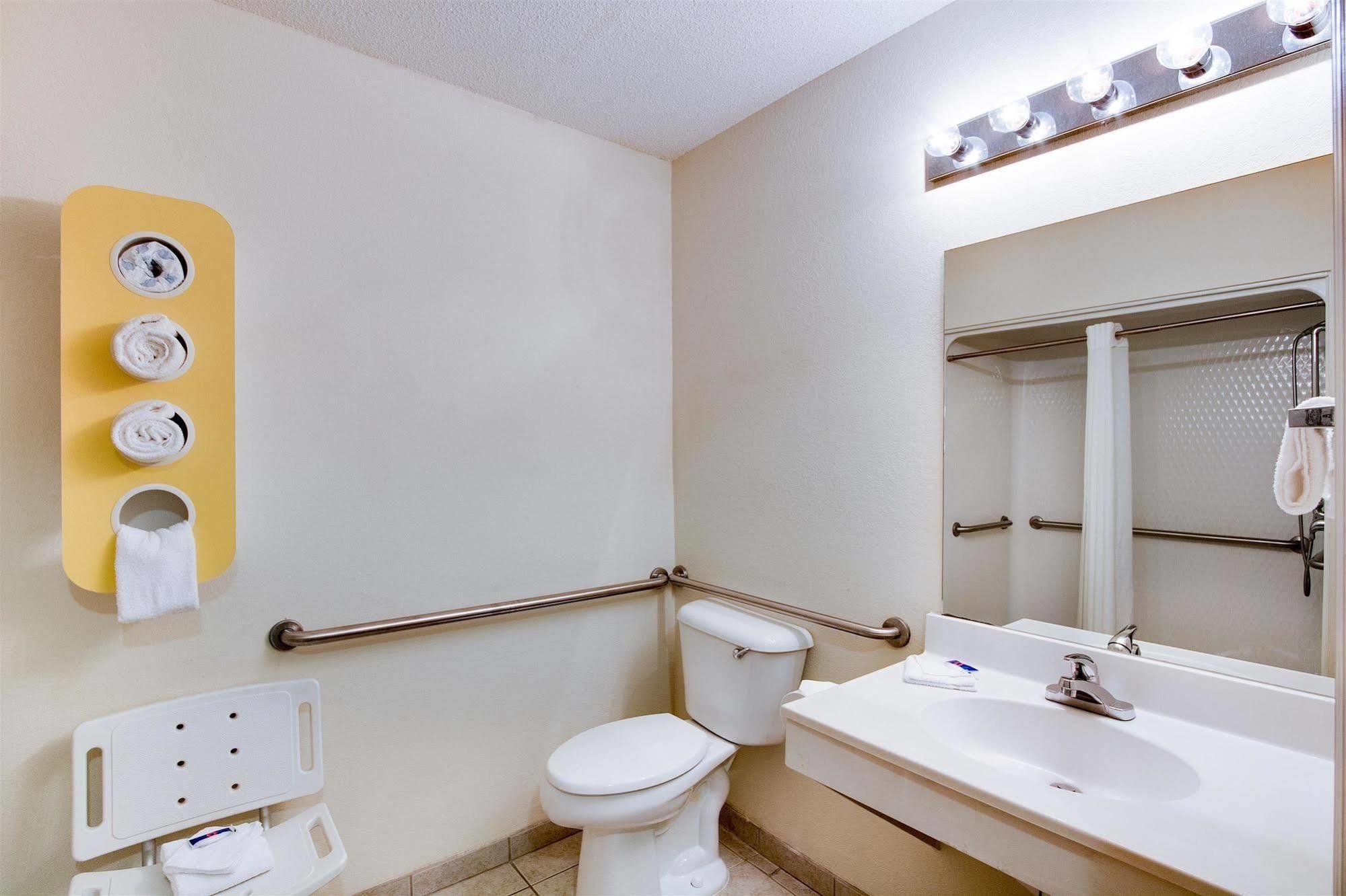 Motel 6-Hinesville, Ga Екстер'єр фото