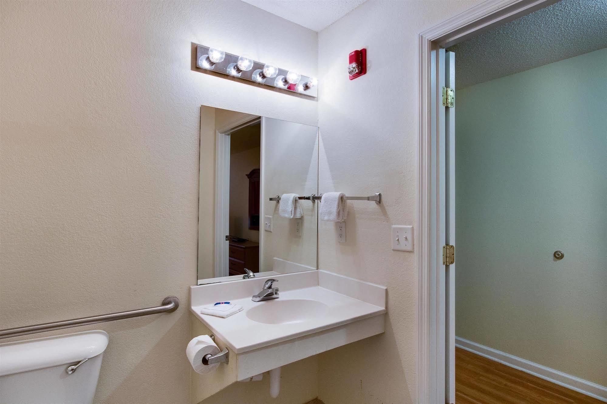 Motel 6-Hinesville, Ga Екстер'єр фото