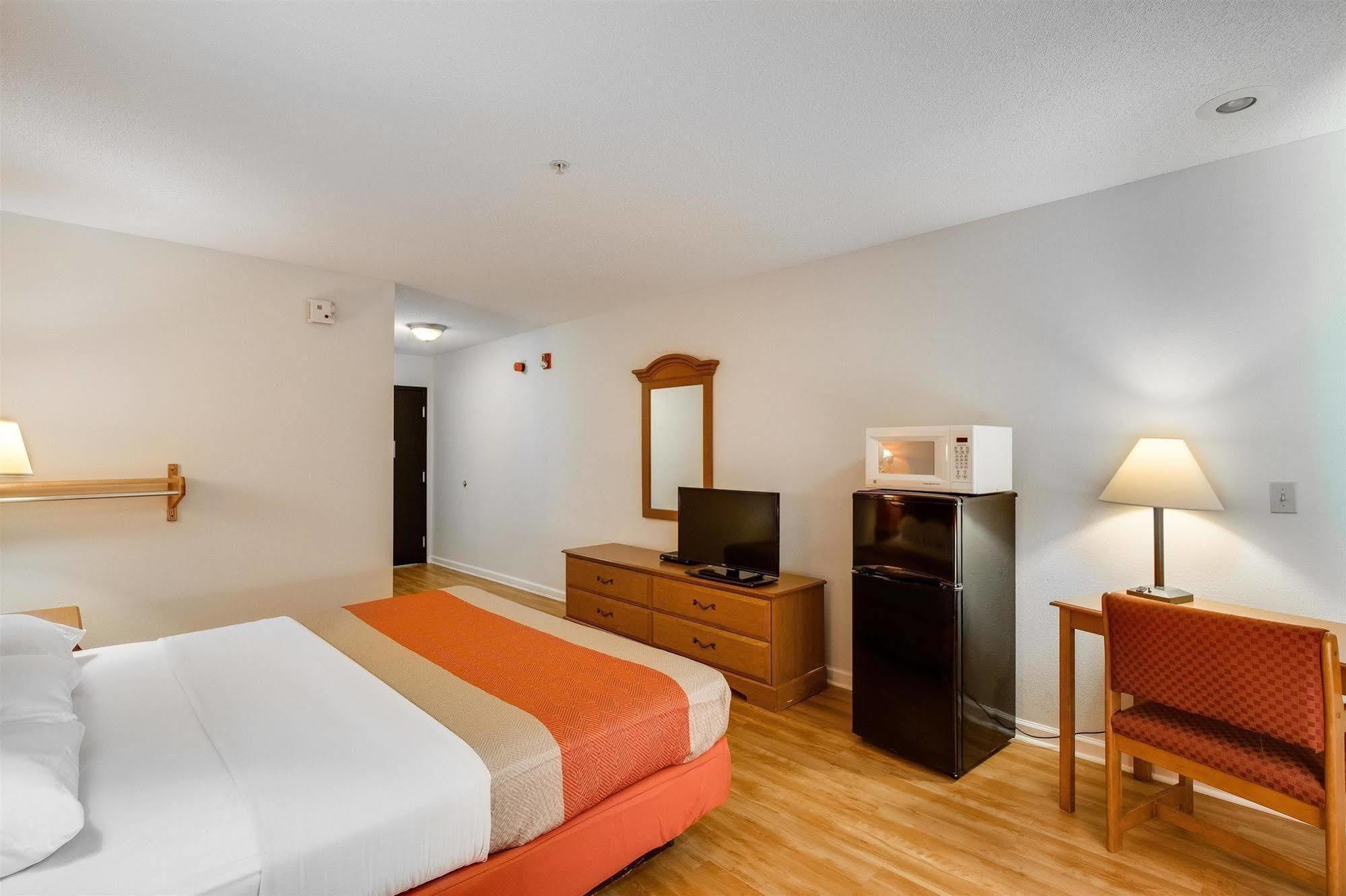 Motel 6-Hinesville, Ga Екстер'єр фото