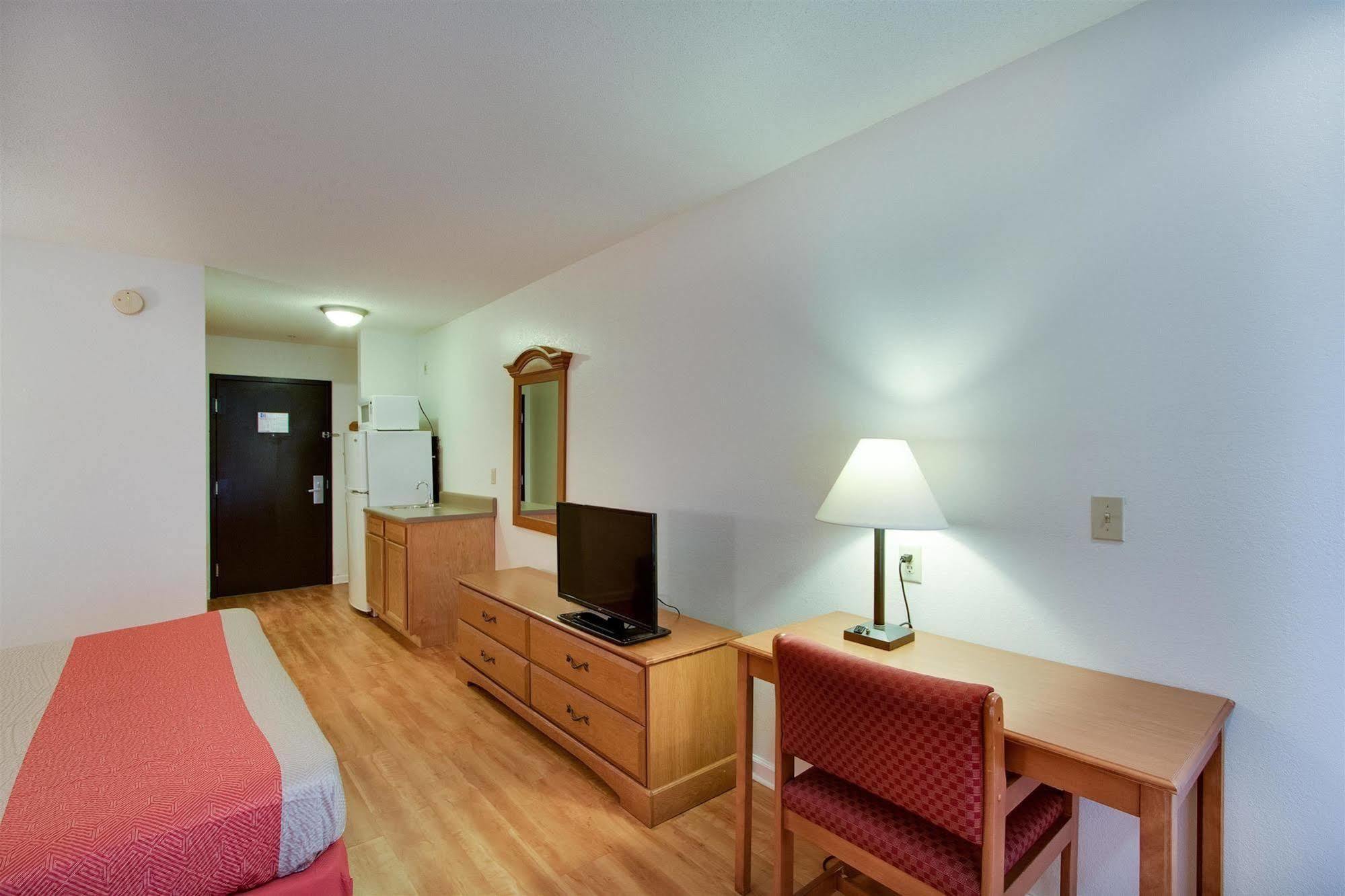 Motel 6-Hinesville, Ga Екстер'єр фото